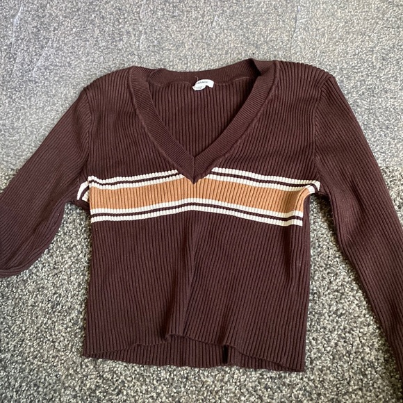 Cropped sweater - Picture 1 of 2